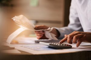 Lee más sobre el artículo ¿Qué datos son obligatorios en una factura?